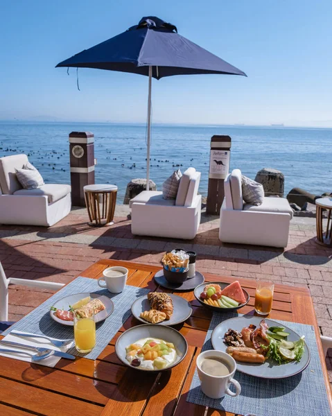 Brekafast table, luxury breakfast buffet table, fruit and egs on table — Stock Photo, Image