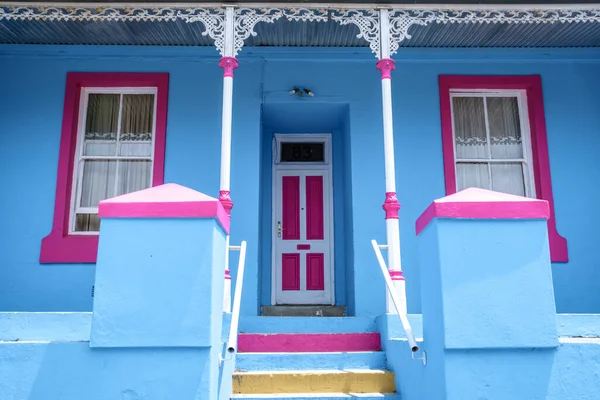 Municipio de Bo Kaap en Ciudad del Cabo, colorida casa en Ciudad del Cabo Sudáfrica — Foto de Stock