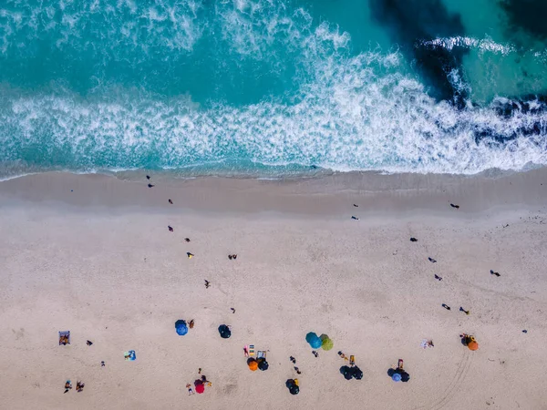 Camps Bay plajı Cape Town yukarıdan insansız hava aracı manzaralı, Camps Bay Cape Town
