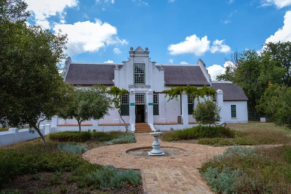 Stellenbosch 'un eski bir kasabası olan Batı Afrika Burnu' ndaki tarihi Hollanda kayaları