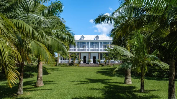 Le Chateau de Bel Ombre Mauritius, altes Schloss im tropischen Garten auf Mauritius — Stockfoto