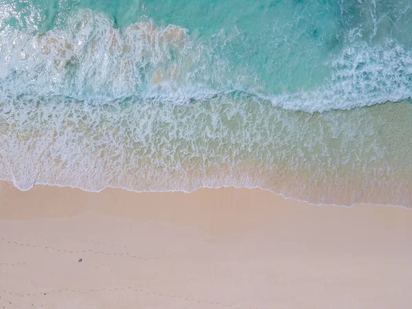 Anse Cocos Sahili, La Digue Adası, Seyşeller, Turkuaz renkli okyanuslu tropik beyaz plaj.