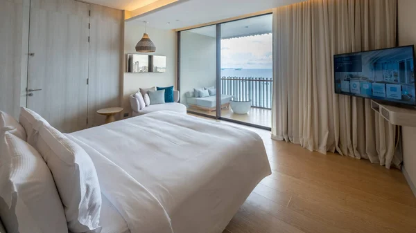 Pattaya Thailand, modern Hilton hotel at ocean front beach road Pattaya, modern designed hotel room — Zdjęcie stockowe
