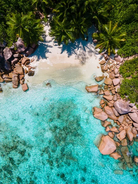 안 세 라치오 프라 신린 세이셸은 세이셸에서 호화 로운 휴가를 보내는 열대 해변이다. 열 대의해 변 Anse Lazio Praslin Seychelles — 스톡 사진