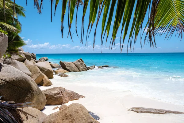 Anse Lazio Praslin Σεϋχέλλες, μια τροπική παραλία κατά τη διάρκεια πολυτελών διακοπών στις Σεϋχέλλες. Τροπική παραλία Anse Lazio Praslin Σεϋχέλλες — Φωτογραφία Αρχείου