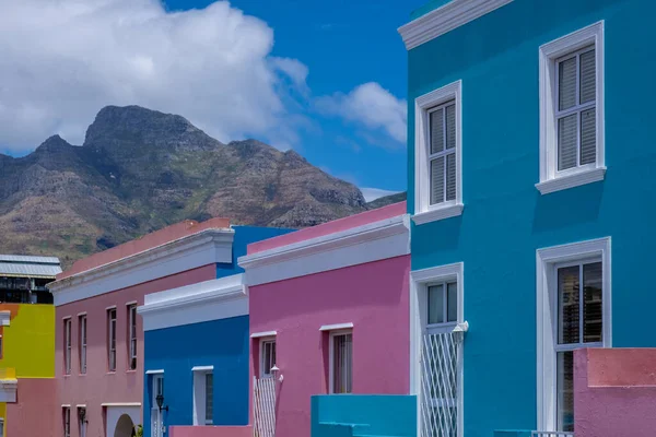 Municipio de Bo Kaap en Ciudad del Cabo, colorida casa en Ciudad del Cabo Sudáfrica — Foto de Stock