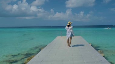 Playa Porto Marie plajı Curacao, turkuaz suyu okyanusuyla beyaz tropik plaj, Curacao plajı.