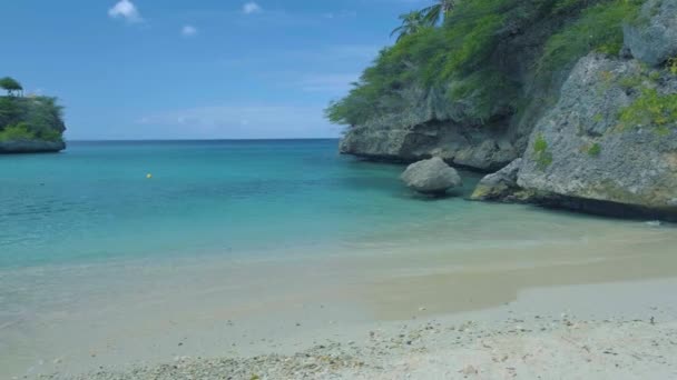 Playa Lagun Beach Cliff Curacao, Lagun Beach Curacao en liten ö i Karibien — Stockvideo