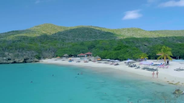 Vista da praia branca Grote Knip, Curaçao, Holanda com um oceano azul Curaçao Caribbean Island — Vídeo de Stock