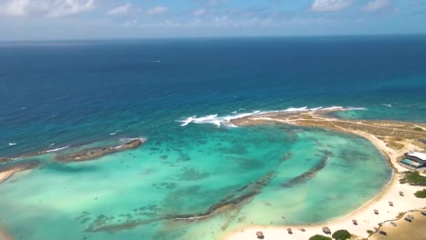 Aruba Amazing Baby Beach and coast on Aruba, Caribbean, white beach with blue ocean tropical beach — Video Stock