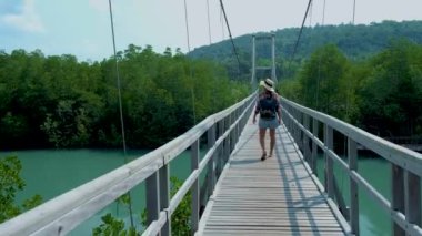 Mu Ko Chumphon Milli Parkı 'nın güzel doğası Tayland Chumphon eyaletinin güneyinde yer almaktadır.