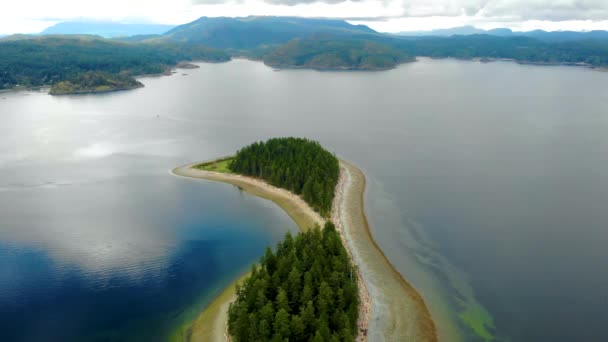Vancouver Island, Rebecca Spit Marine Provincial Park på Quadra Island vid Vancouver Island Brittiska Colombia Kanada — Stockvideo