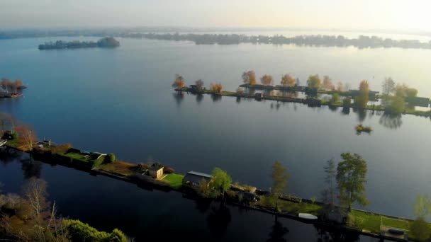 Widok Lotu Ptaka Małe Wysepki Nad Jeziorem Vinkeveense Plassen Niedaleko — Wideo stockowe