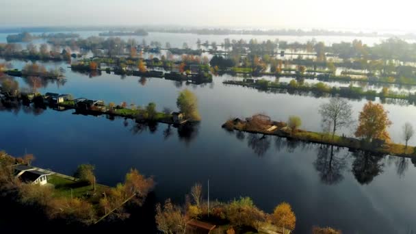 Αεροφωτογραφία Των Μικρών Νησιών Στη Λίμνη Vinkeveense Plassen Κοντά Vinkeveen — Αρχείο Βίντεο