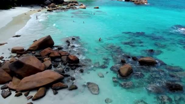 Praslin Seychelle Tropisk Strand Luksusferie Seychellene Tropiske Strender Praslin Seychellene – stockvideo