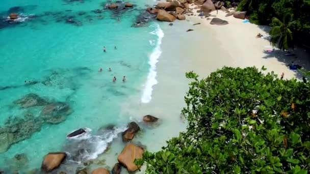 Praslin Σεϋχέλλες Τροπική Παραλία Κατά Διάρκεια Πολυτελών Διακοπών Στις Σεϋχέλλες — Αρχείο Βίντεο