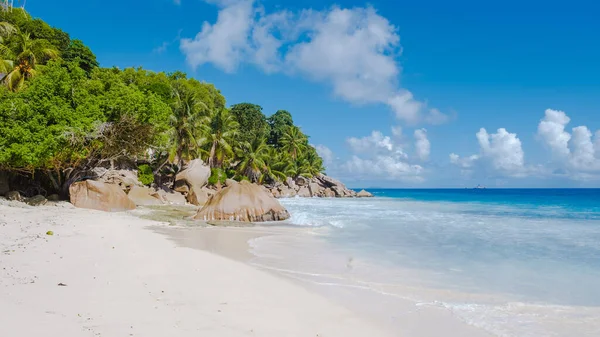 Anse Patates Παραλία Digue Island Σεϋχέλλες Λευκή Παραλία Μπλε Ωκεανό — Φωτογραφία Αρχείου