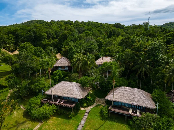 Een Luxe Resort Thailand Met Een Zwembad Uitkijkend Oceaan Van — Stockfoto