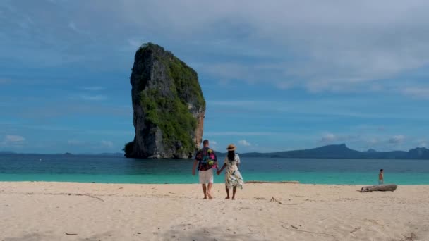 Railay Beach Krabi Tajlandia Tropikalna Plaża Railay Krabi Kilku Mężczyzn — Wideo stockowe