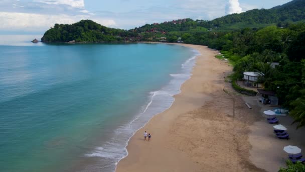 비타이 타이의 드론으로 해변을 수있다 고품질 — 비디오