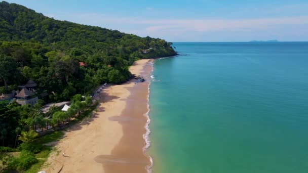 コランタ クラビ コランタ タイの熱帯白いビーチ 熱帯島 ビーチの無人航空機の景色 高品質4K映像 — ストック動画