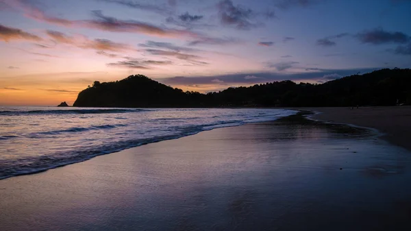 Kantiang Bay Ηλιοβασίλεμα Στο Koh Lanta Krabi Ταϊλάνδη Στην Παραλία — Φωτογραφία Αρχείου