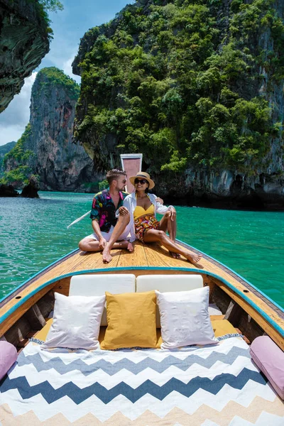 Bateau Luxe Longtail Krabi Thaïlande Couple Homme Femme Lors Voyage — Photo