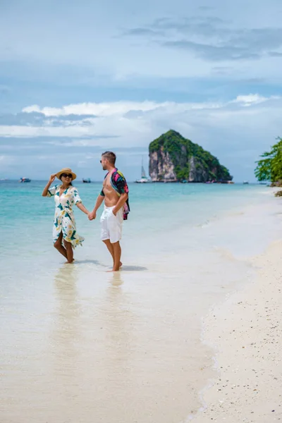 Railay Beach Krabi Thailandia Spiaggia Tropicale Railay Krabi Paio Uomini — Foto Stock