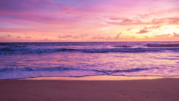 Sonnenuntergang Strand Von Phuket Thailand Farbenfroher Sonnenuntergang Während Der Monsun — Stockfoto