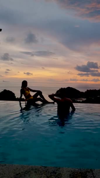 Couple Men Women Luxury Vacation Pool Villa Men Women Swimming — Wideo stockowe