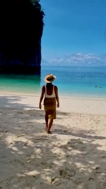Koh Hong Island Krabi Thailand Women Beach Koh Hong Tropical — Stock videók