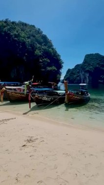 Koh Hong Adası Krabi Tayland, Koh Hong plajı, Krabi Tayland 'da tropik beyaz bir plaj.
