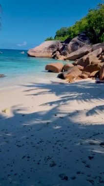 Anse Lazio, Praslin Seyşeller, Seyşeller 'de lüks bir tatil sırasında tropikal plaj. Anse Lazio plajı