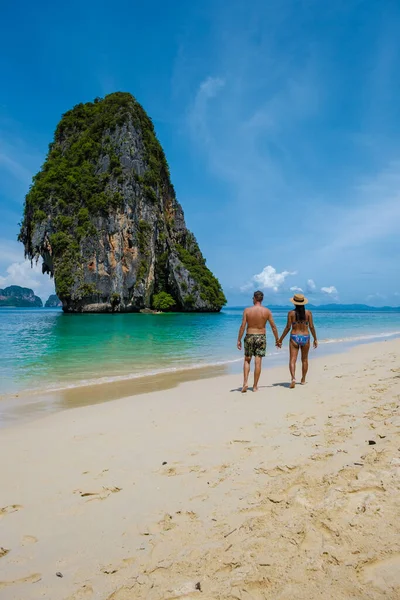 Railay Beach Krabi Thailand Тропический Пляж Railay Krabi Пара Мужчин — стоковое фото