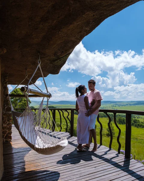 Couple Men Woman Vacation South Africa Visiting Drakensberg Region Sleeping — Φωτογραφία Αρχείου