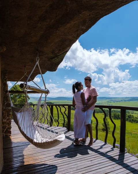 Couple Men Woman Vacation South Africa Visiting Drakensberg Region Sleeping — Stock Photo, Image