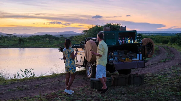 Couple Men Asian Woman Safari South Africa South Africa Kwazulu — Φωτογραφία Αρχείου