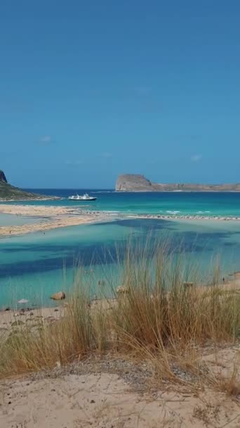 Crete Greece Balos Lagoon Crete Island Greece Tourists Relax Bathe — Stockvideo
