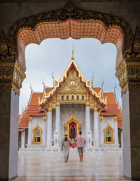 Wat Benchamabophit Temple Bangkok Thailand Marble Temple Bangkok Asian Woman — Stockfoto