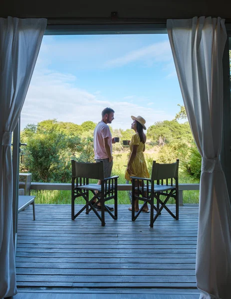 Couple Safari South Africa Asian Women European Men Tented Camp — Stock Photo, Image