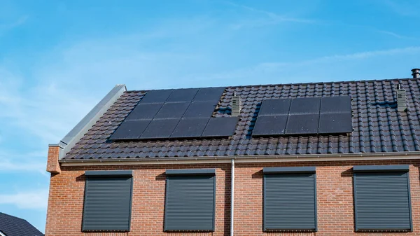 Newly Build Houses Solar Panels Attached Roof Sunny Sky Close — Foto Stock
