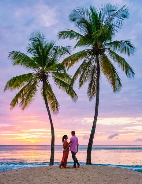 Couple Beach Palm Trees Watching Sunset Tropical Beach Saint Lucia — Stockfoto