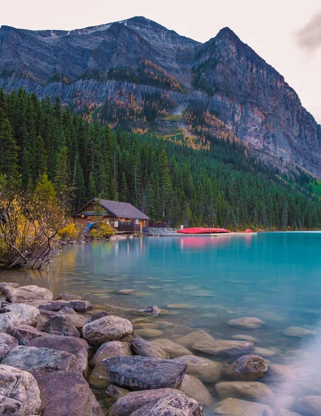 레이크 캐나다 캐나다의 산맥에 공원의 아름다운 — 스톡 사진