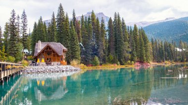 Emerald lake Yoho national park Canada British Colombia. beautiful lake in the Canadian Rockies during the Autumn fall season