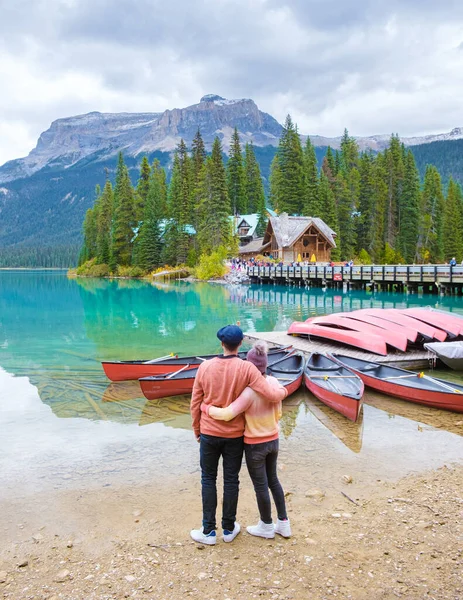 Emerald Lake Yoho National Park Canada British Colombia Beautiful Lake —  Fotos de Stock