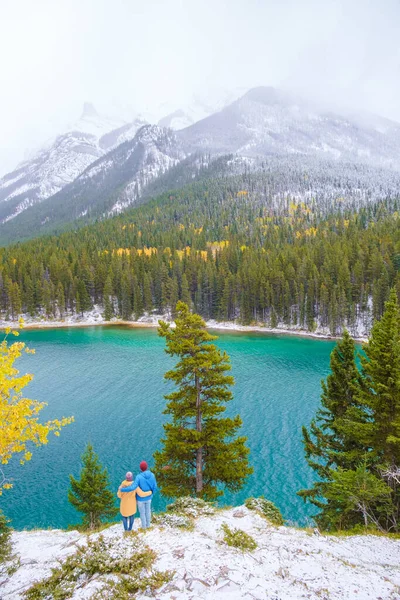 Озеро Мінневана Канадських Скелястих Горах Банф Альберті Канада Бірюзовою Водою — стокове фото