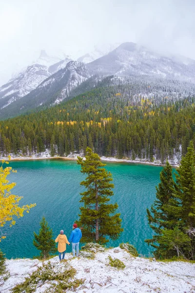 Minnewanka Lake Canadian Rockies Banff Alberta Canada Turquoise Water Lake — Stock Fotó