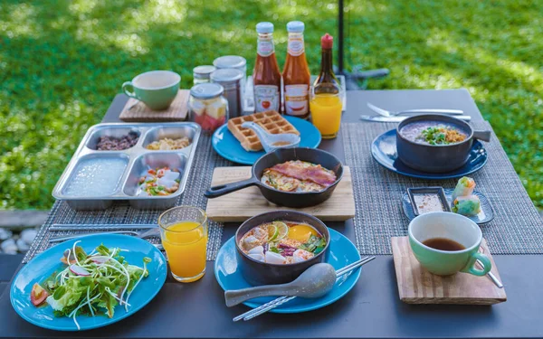 Luxury Asian Breakfast Table River Kwai Thailand Breakfast Rice Soup — Zdjęcie stockowe