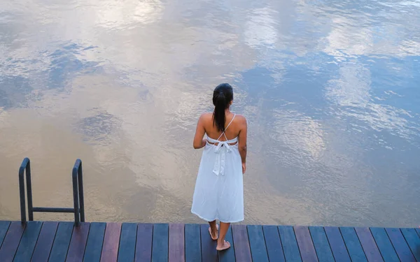 Asian Women Standing Waterfront River Asian Women River Kwai — 스톡 사진