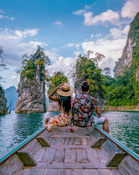 Couple Longtail Boat Visiting Khao Sok National Park Phangnga Thailand — Stock Photo, Image